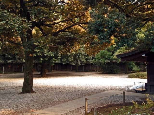 庭に敷く砂利の量は?お手入れは?きれいな砂利敷きは業者が実現します!