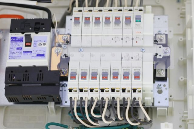 漏電ブレーカーが復旧しない!?誰でもできる簡単チェック方法