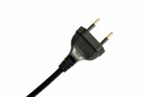 海外のコンセントでは日本の電化製品が使えない！？何を注意すれば？
