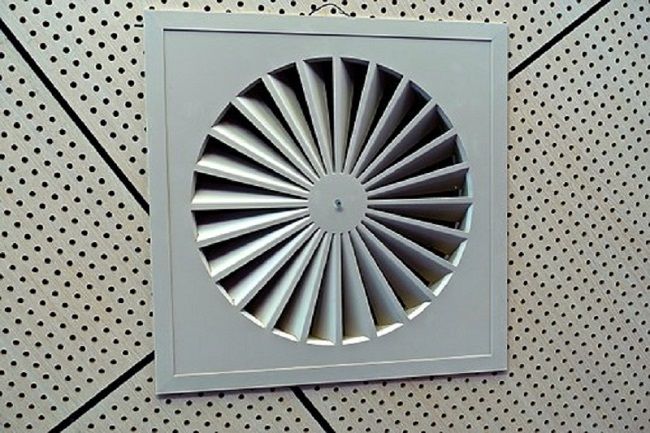 対策①【換気扇を塞ぐ】