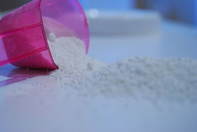 イタチを屋根裏から追い出す方法