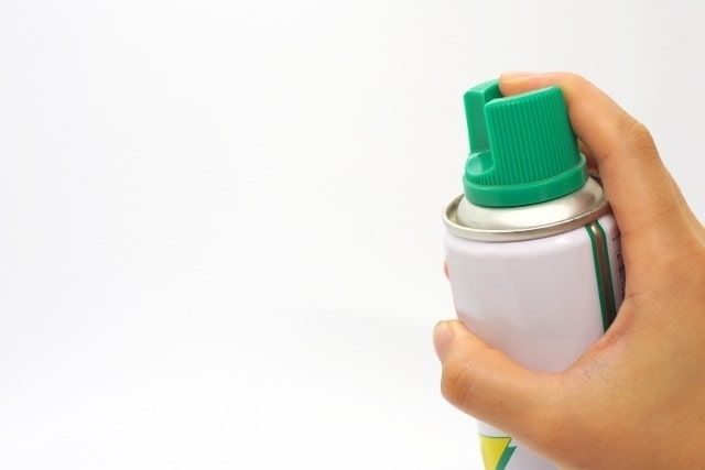 殺虫剤を使用する