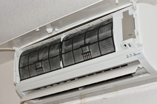 エアコンに氷が付着する原因