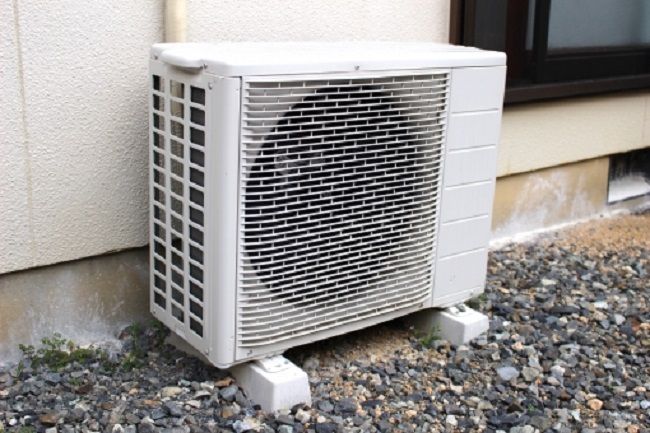室外機が動いていない…エアコンの基盤を修理するには交換が必要?