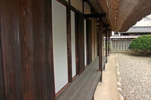 犬走りに砂利を使うメリット