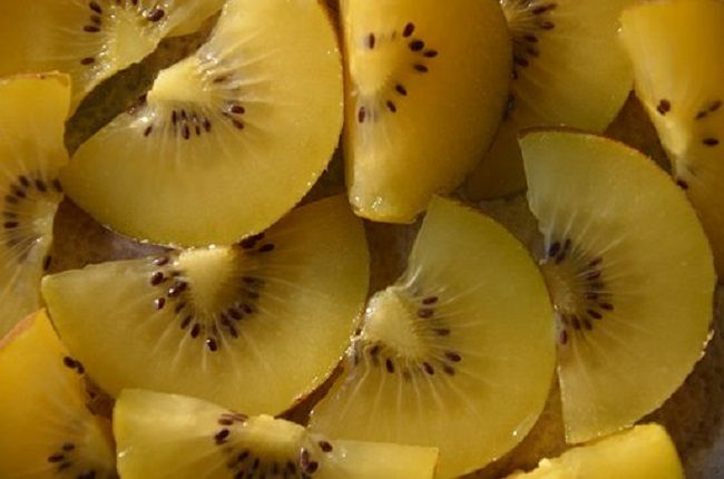 キウイの摘果の方法