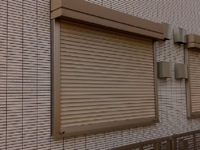 うるさい雨戸対策その１「隙間を埋める」