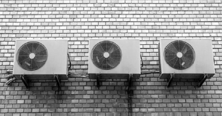 室外機が凍るような寒さ!このときエアコンは使えるのか?その対処法