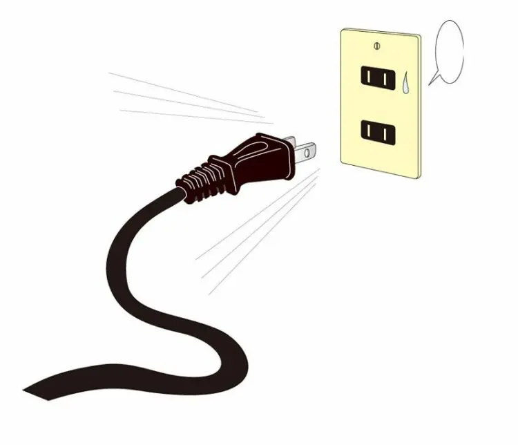コンセントを曲がったまま…危険です！感電と火事の危険性