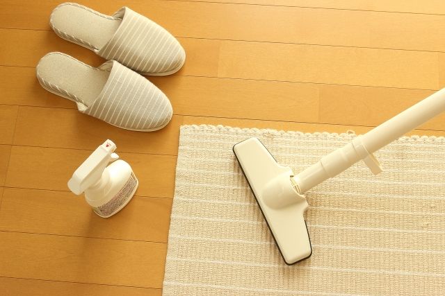 業者に依頼するか、自分で掃除するか？