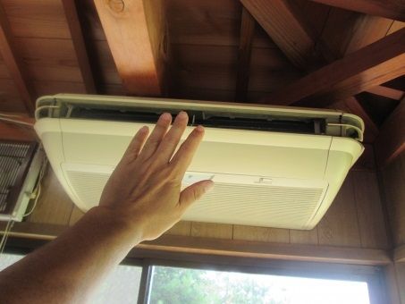 エアコンが効かないときは「掃除」フィルター汚れの落とし方