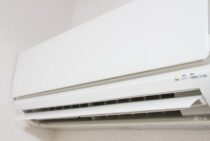 エアコンの吹き出し口を短時間で掃除するには？カビを落とすコツ
