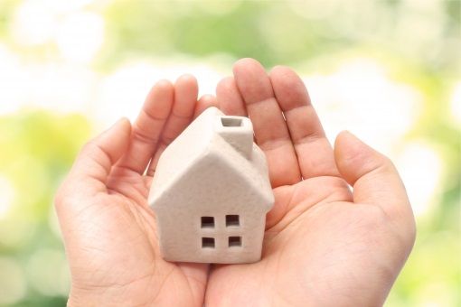 エアコンに化粧カバーを取り付けたほうがいい人