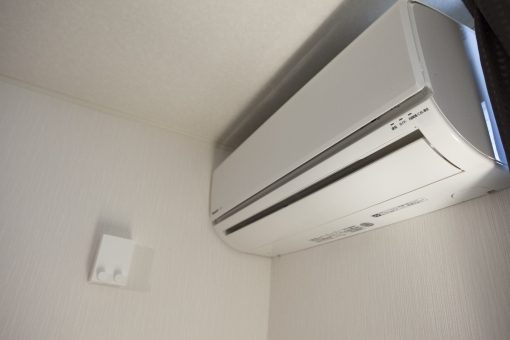 エアコンを修理・買い替えるタイミング