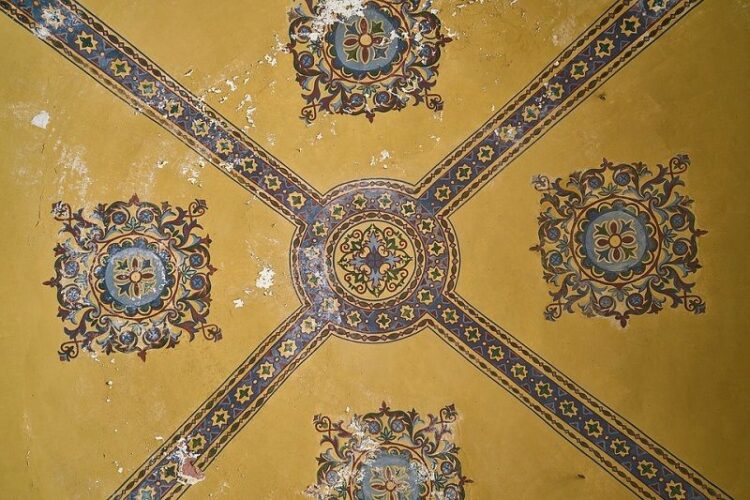 壁の結露に困っている人必見！壁紙のカビに効く小ワザと予防方法