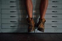 安全安心なキャビネットを。キャビネットに鍵を後付けする3つの方法