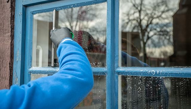 窓サッシの掃除をする前の注意点