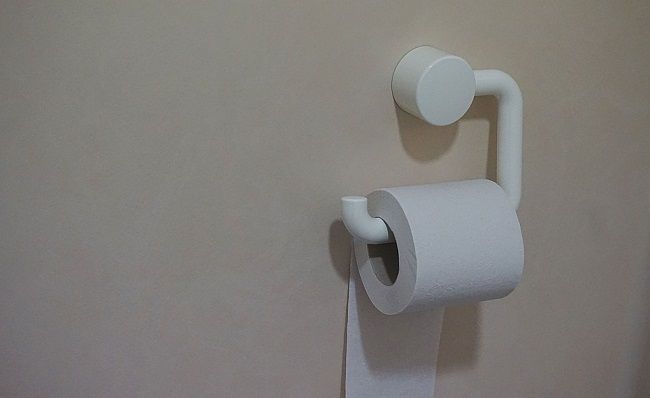 トイレから水が溢れる原因って？