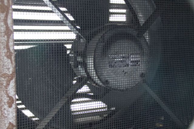 換気扇がうるさいときどこに注油をすればいいの？