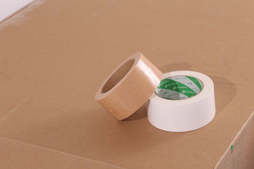 引越しに必要なダンボールの量と便利グッズを揃えて梱包開始！
