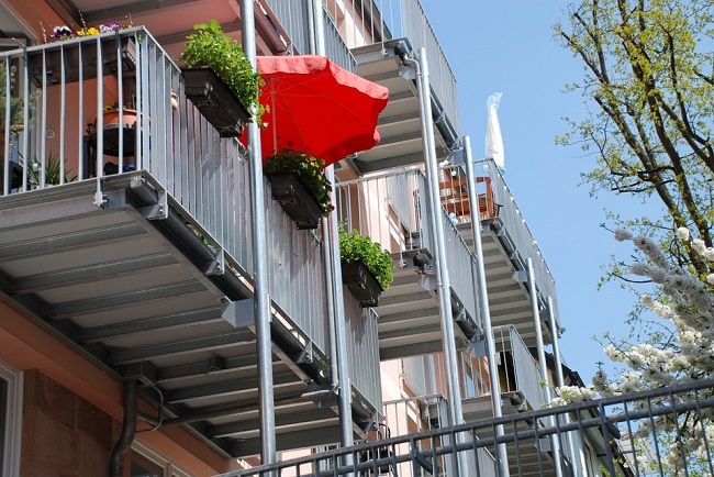 撮影範囲に気をつけよう！防犯カメラをベランダに設置するときの注意