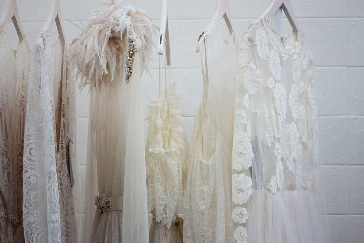ウォークインクローゼットは換気が大切！衣服の湿気対策方法を紹介