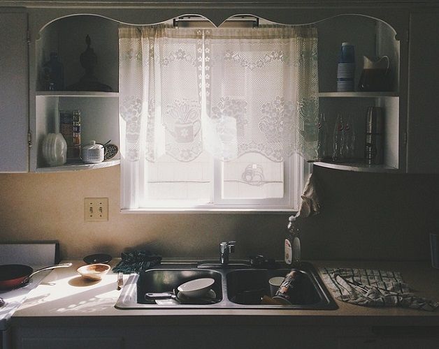 呼び寄せる原因！ゴキブリが大好きな環境って？