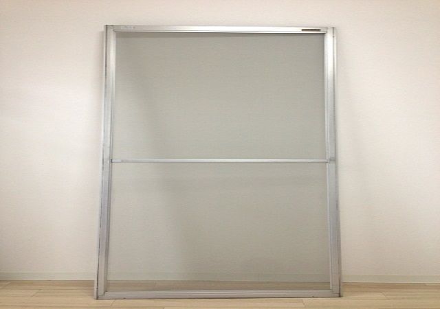 網戸には調整が必要?!不具合のある網戸を自分で調整する方法と手順