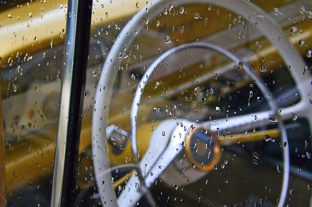 車の雨漏りのチェック方法