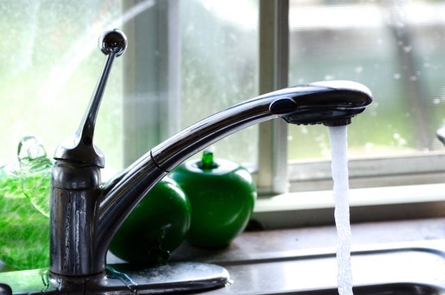 水道の止水栓を開け閉めする方法｜止水栓の種類を変えたいときは