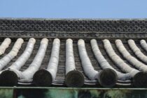 瓦のずれの直し方を2ステップで解説！雨漏りする前に確認しましょう