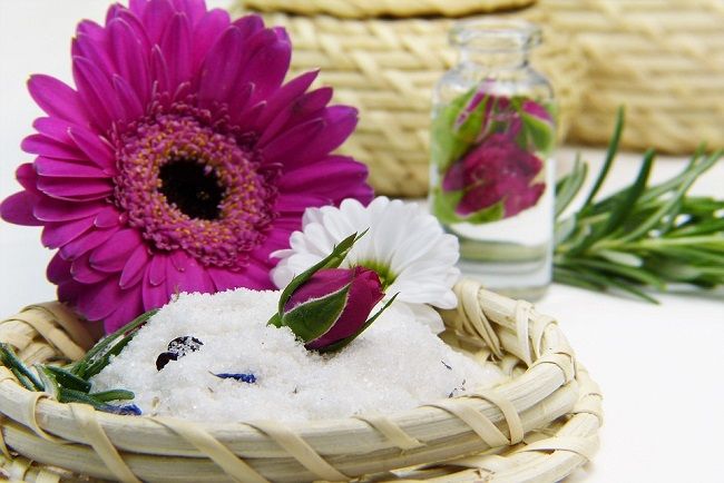 ハチを寄せ付けないようにする方法