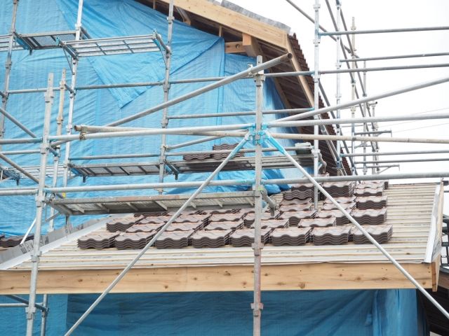 瓦屋根リフォームは業者に依頼を！工期はどれくらい？