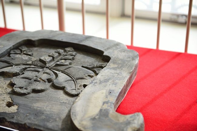 瓦には和瓦（日本瓦）と洋瓦があります