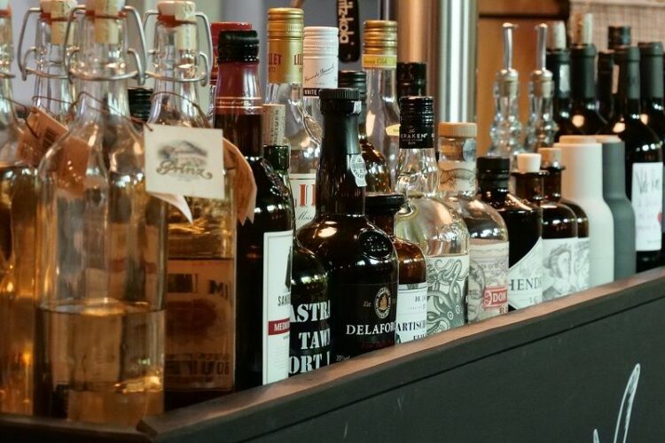 蟻にはアルコールが効果的?天然の駆除剤にもさまざまな種類がある!