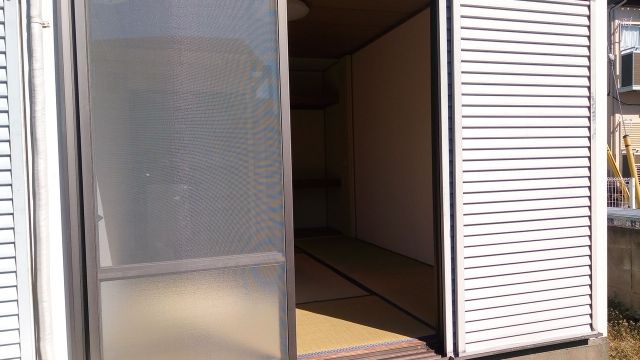 断熱雨戸の効果とは?雨戸をリフォームして快適に過ごそう!