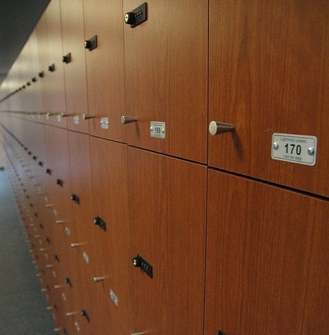 ダイヤル式ロッカー鍵の開け方②感触を頼りに探す