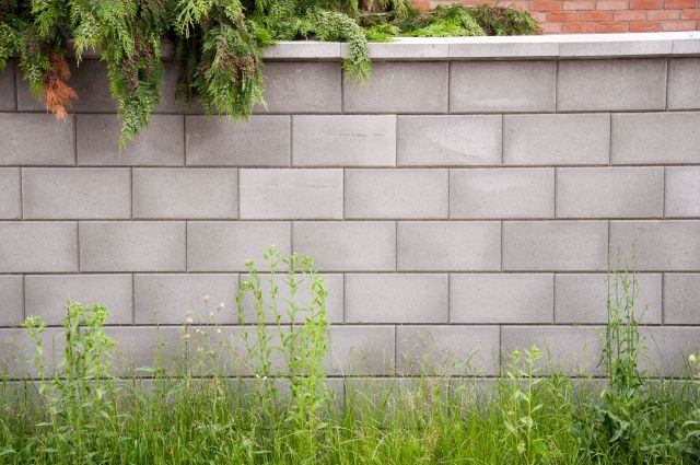 ブロック塀の寿命は10年?劣化する理由