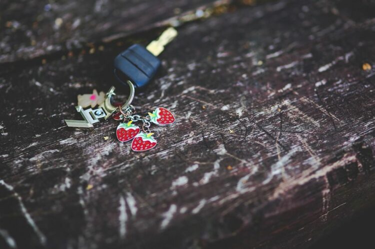 車の鍵をなくしたら…まずは落ち着いて探そう