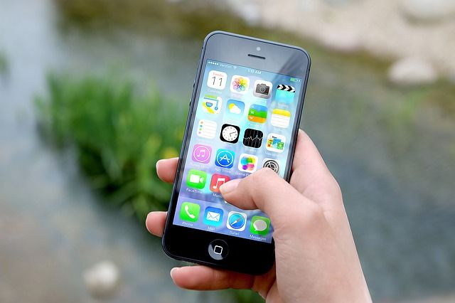携帯電話は回収ボックスへ