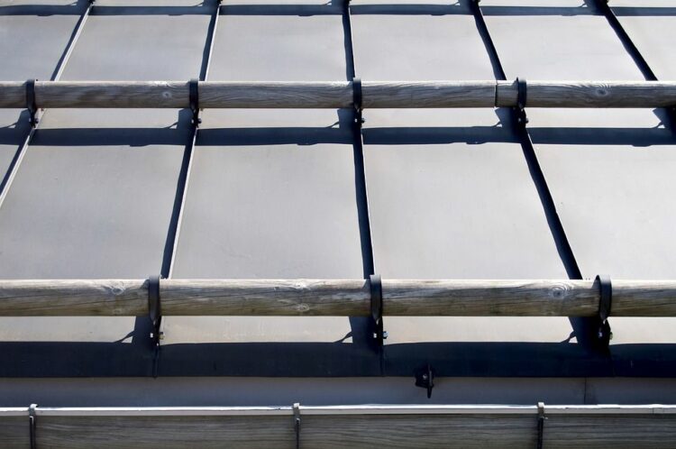 【屋根の種類別】オススメの雪止めと設置方法と位置