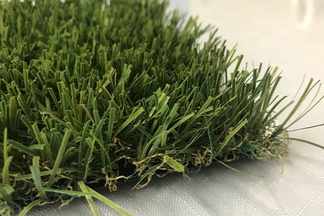 ベランダに敷くのが人工芝の場合