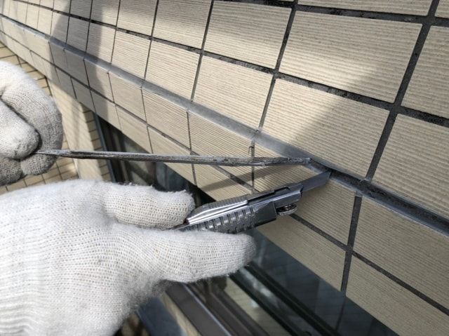 ベランダの手すりから雨漏りする原因