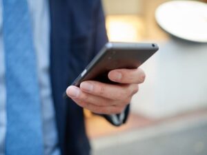 大量のトイレットペーパー、異物を流した