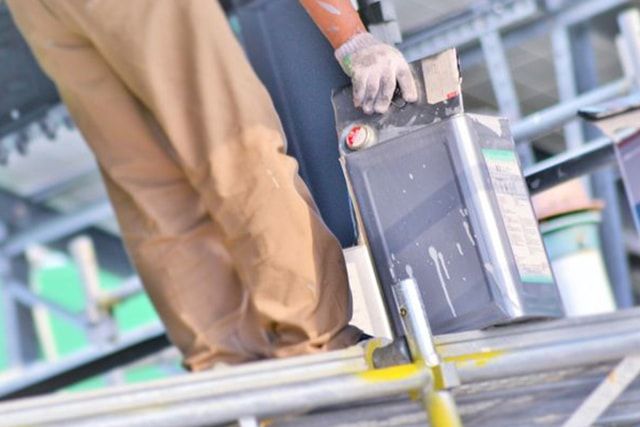 スレート屋根の補修をしたあとは塗装が必要なことも