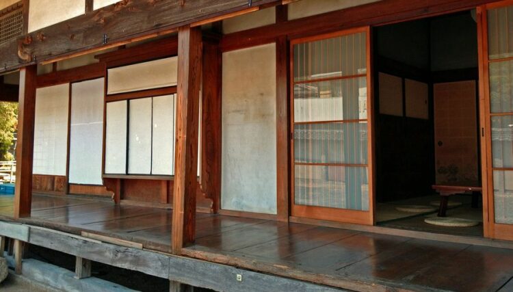 腐った柱の修理費用は高額になる場合も!放っておくと家の寿命が縮む
