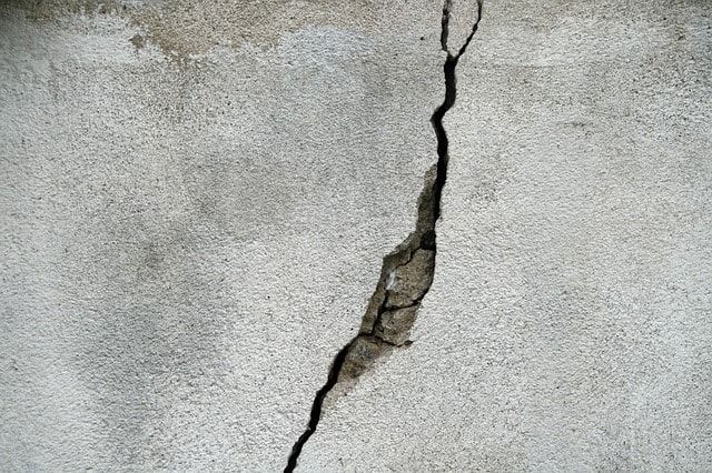 コンクリートの塩害は非常に危険！要因から対処法までを詳しく解説