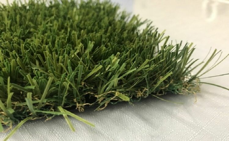 人工芝のピンは意外と奥深い。キレイに仕上げるためのコツも紹介!