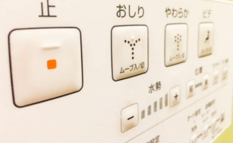 ウォシュレットの水漏れ修理に潜む危険！正しい手順と注意点について