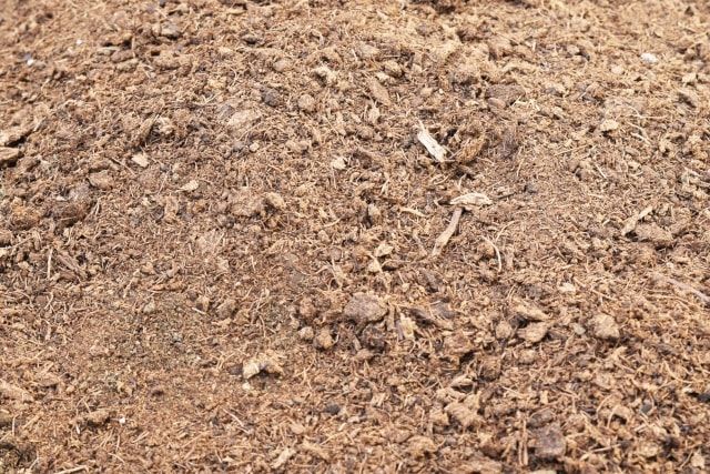 芝生用の土壌には改良剤が最適！水はけ通気性のよい土を手に入れよう